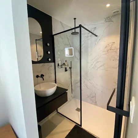 - Lovely 3 Bedrooms In The Center Διαμέρισμα *