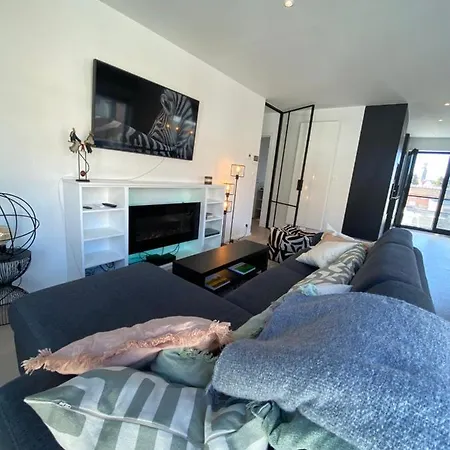 - Lovely 3 Bedrooms In The Center Διαμέρισμα *