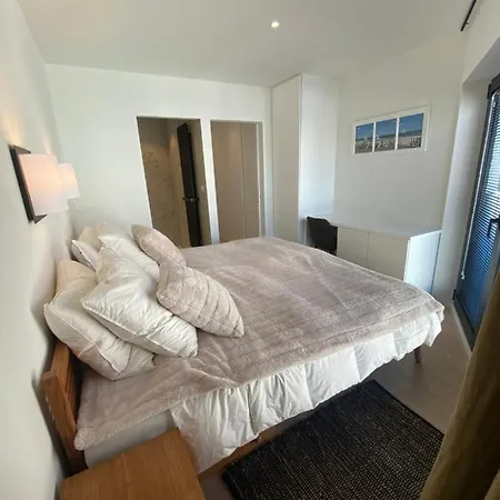 - Lovely 3 Bedrooms In The Center Διαμέρισμα *